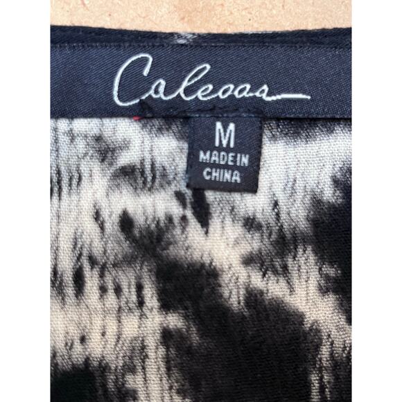 Calessa Womens Med Black Embroidered Floral Hippie Boho 3/4 Sleeve V-Neck Top - Picture 2 of 8